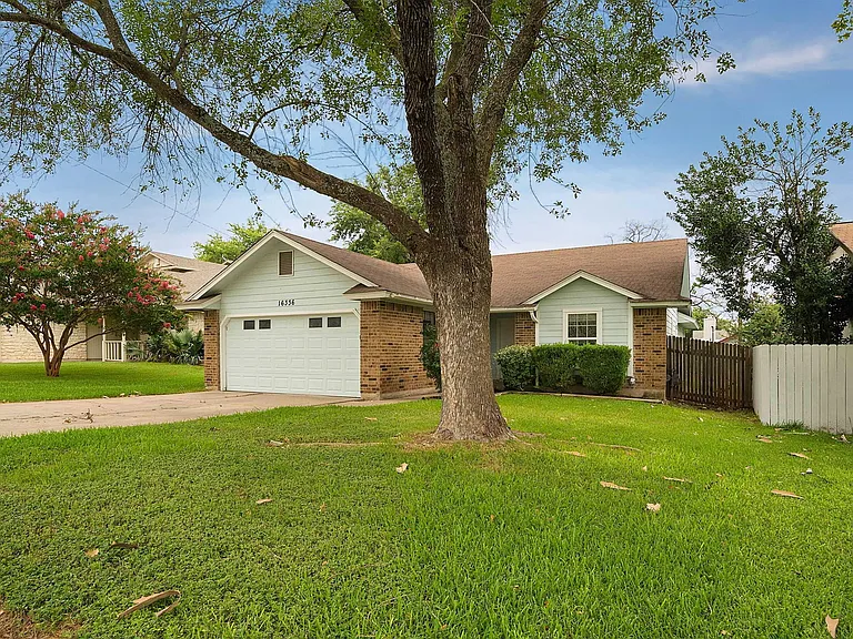 16336 Edgemere Dr — Photo 22