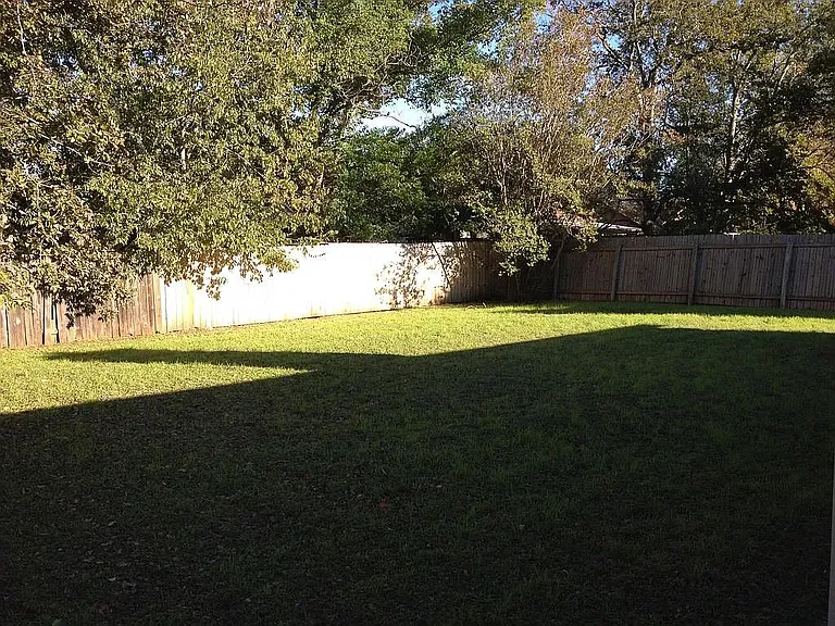 11305 Blackmoor Dr — Photo 37