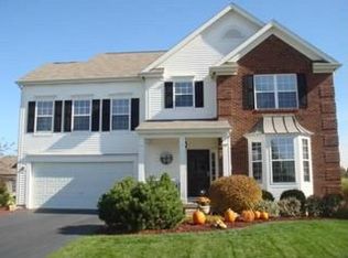 5898 Cheyenne Creek Dr, Lewis Center, OH 43035
