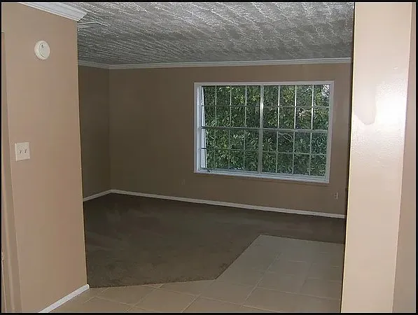 Bowmanor Garden Apartments — Photo 22