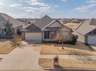 18505 Melogold Dr, Edmond, OK 73012