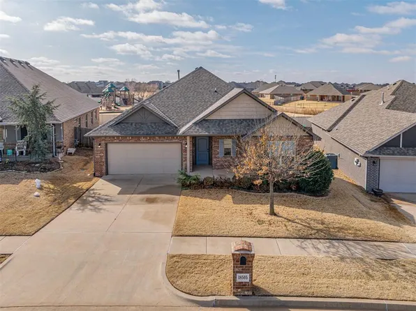 18505 Melogold Dr, Edmond, OK 73012