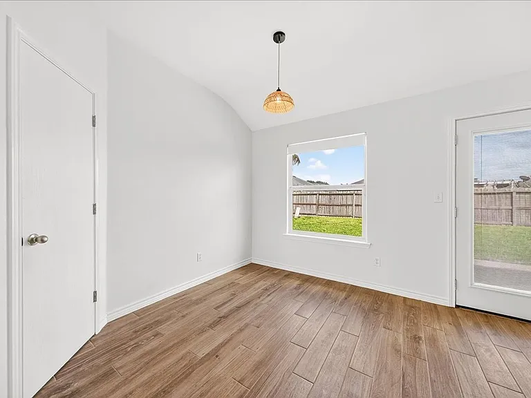 2314 Blue Star Dr — Photo 12