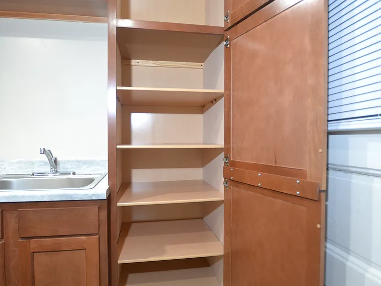 719 Main St #6 — Photo 3