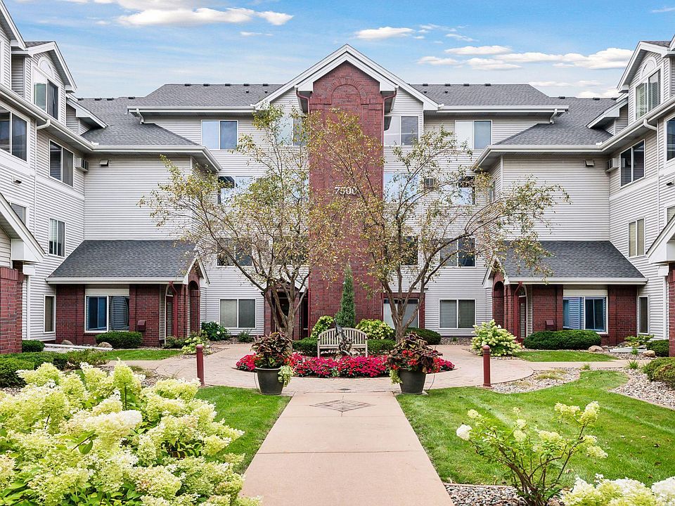 1st image of 7500 Edinborough Way APT 3115
