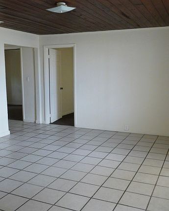 2nd image of 706 23rd St