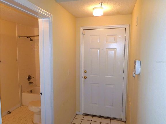 5th image of 5548 Metrowest Blvd #6311