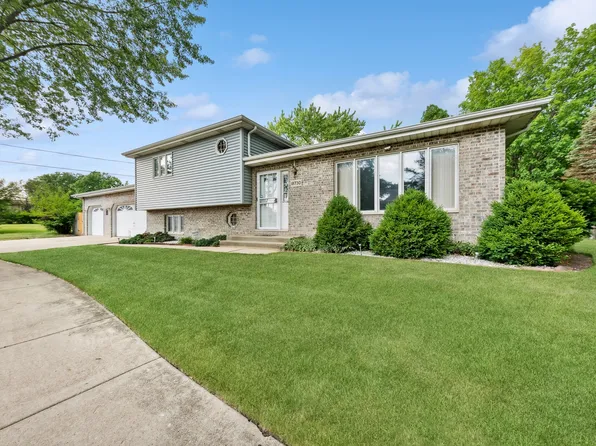 18730 Harding Ave, Flossmoor, IL 60422