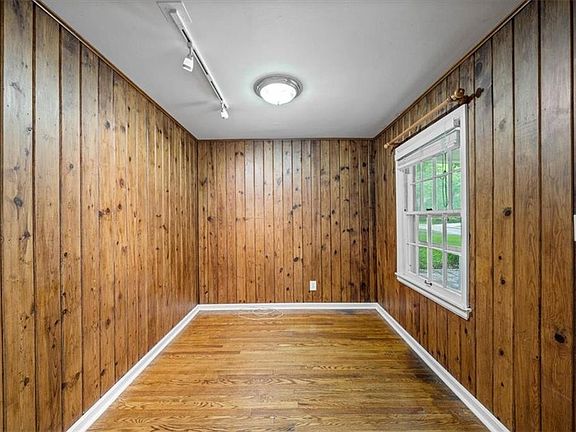 4th image of 5344 Nall Ave