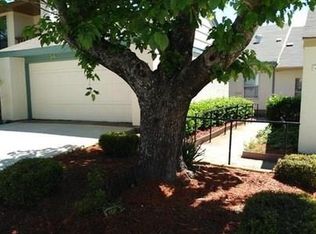 830 Pebble Beach Dr, Garland, TX