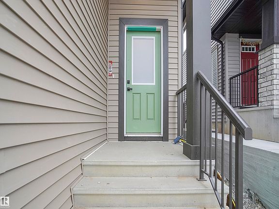 3rd image of 1519 12th Ave NW