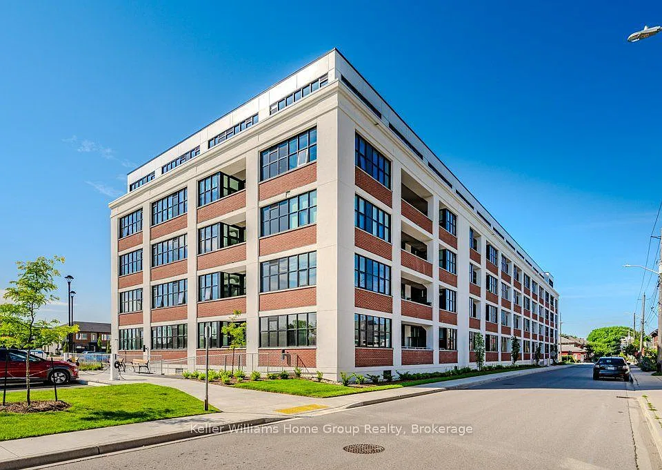 120 Huron St #304