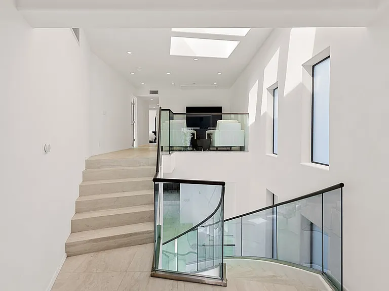 31646 Sea Level Dr — Photo 32