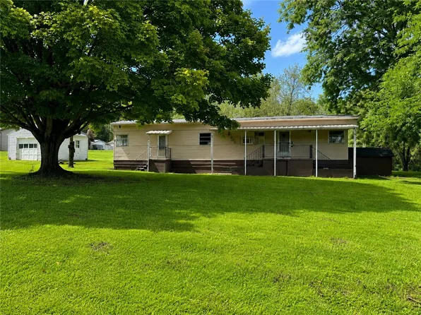 212 Victory St, Blairsville, PA 15717