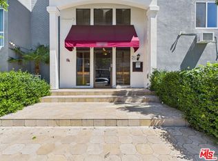 5454 Zelzah Ave APT 302, Encino, CA 91316