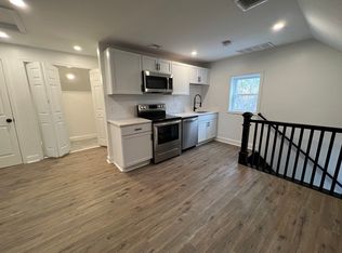 5 Cleveland St #2, Salem, MA 01970