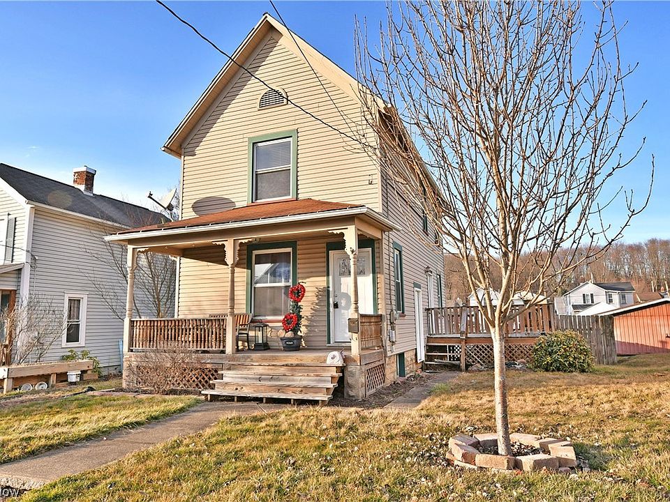 1st image of 370 E Martin St