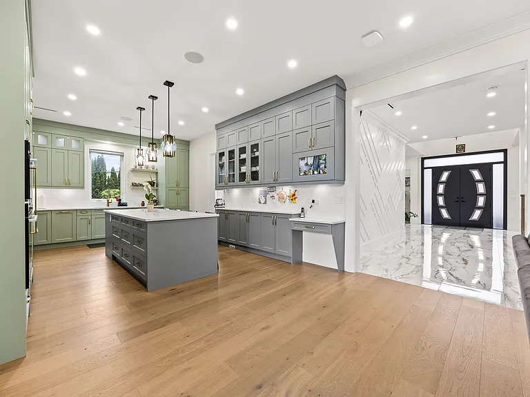 953 Jarvis St — Photo 26