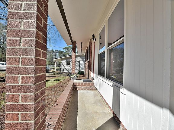 3rd image of 1813 Celia Dr