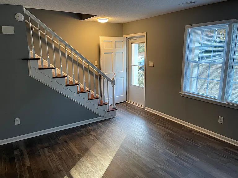 1401 Harth Dr #A — Photo 4