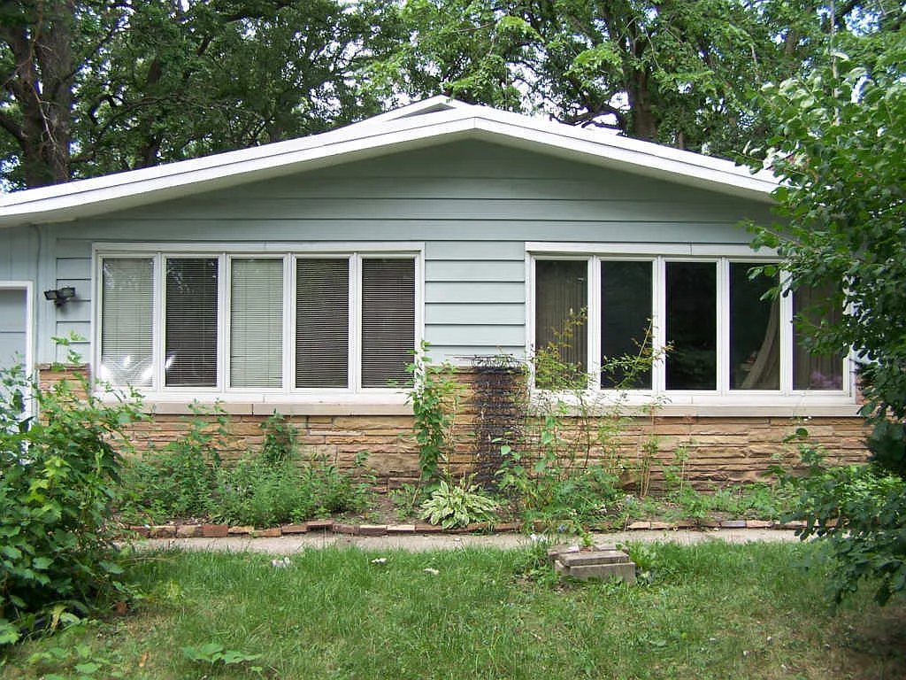 9516 Forest Pl photo 1