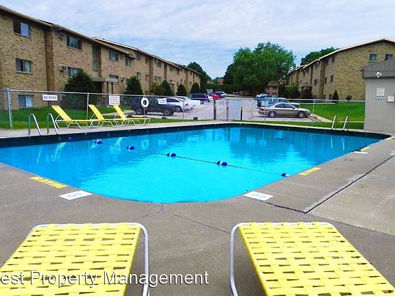4th image of 2046 9th St APT 105