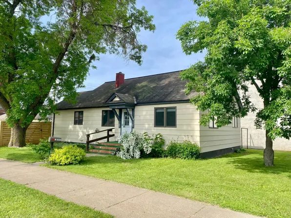 30 Cross Ave NW, Crosby, MN 56441