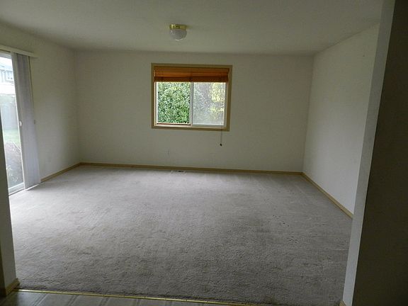 Additional Living Room