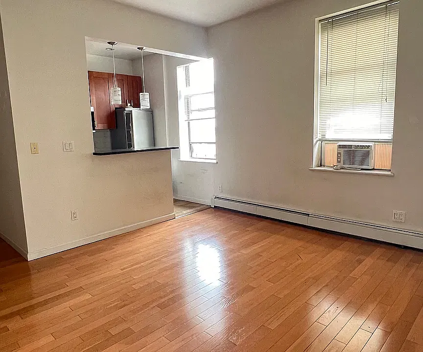10-50 44th Dr #5