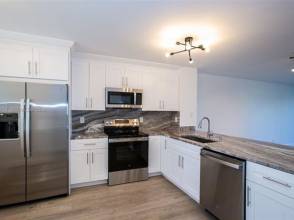 3rd image of 2215 Cypress Island Dr APT 608