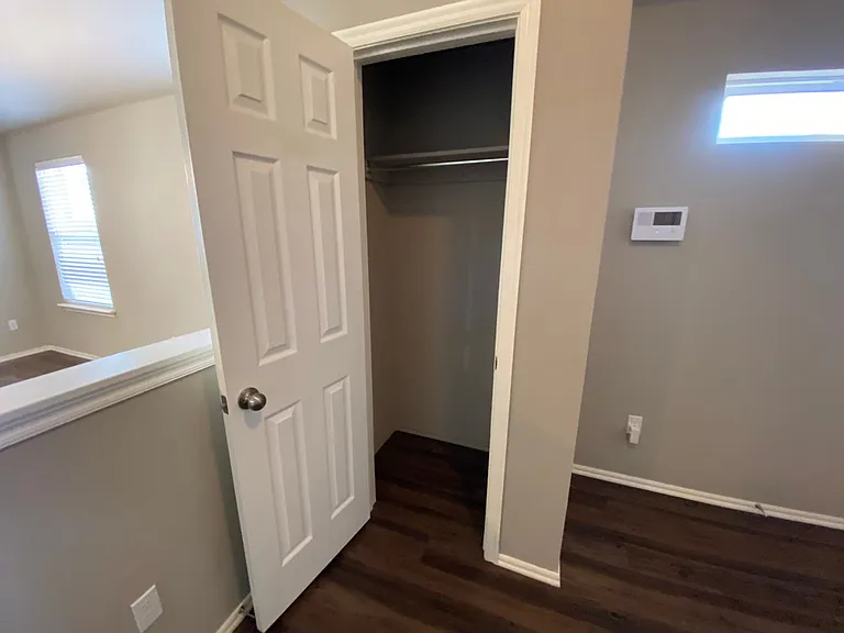 4517 Hunter Blvd — Photo 5
