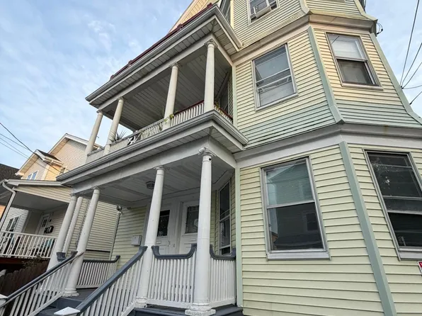 32 Reynolds Ave Unit 1, Providence, RI 02905