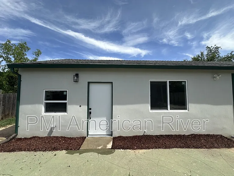 5403 Martin Luther King Jr Blvd — Photo 1