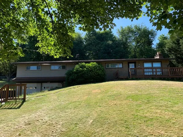 320 Rebecca St, Torrance, PA 15779