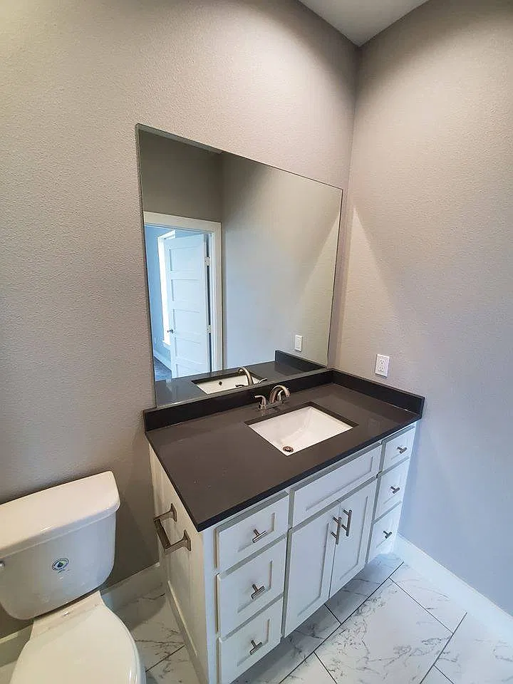 2 bed, 2.5 bath, 1056 sqft, $1,375 — Photo 3