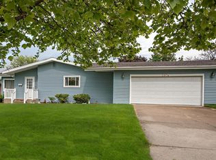 2809 Sunnydale Dr, Saint Joseph, MI 49085
