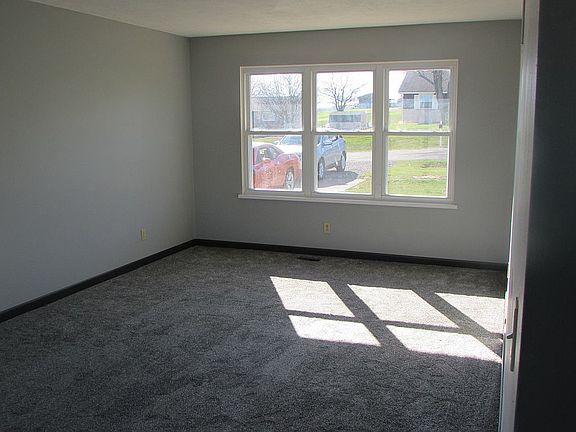 2nd image of 132 Climer Ln