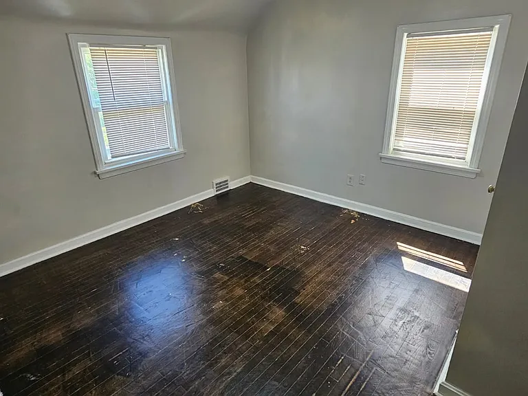 21151 Fuller Ave — Photo 11