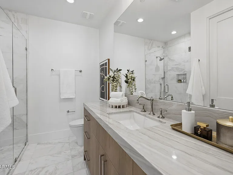 8429 E Del Camino Dr — Photo 22