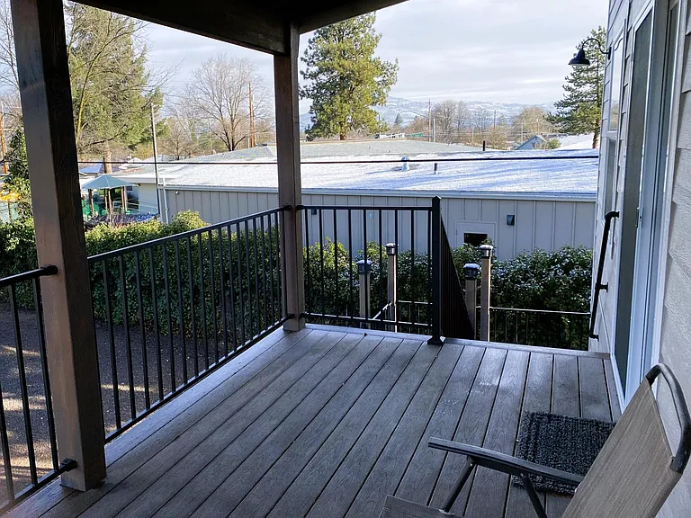 1127 Leland St — Photo 13