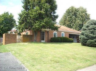 2602 Hounz Ln, Louisville, KY 40242