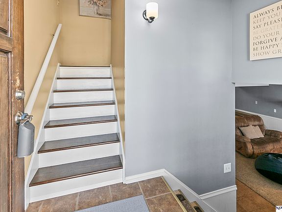 4th image of 3427 Duane Ave