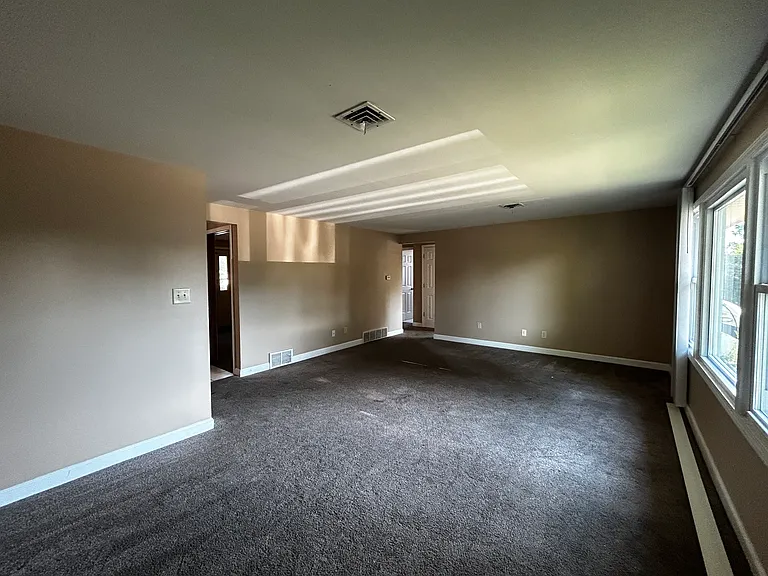 2400 Oregon St #2 — Photo 6
