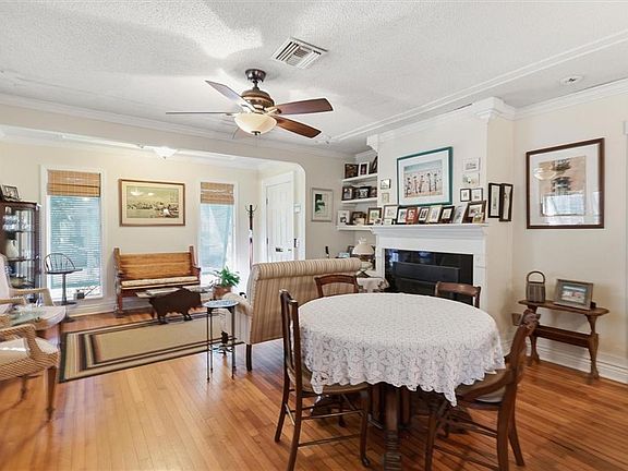 5th image of 42 Davis Blvd