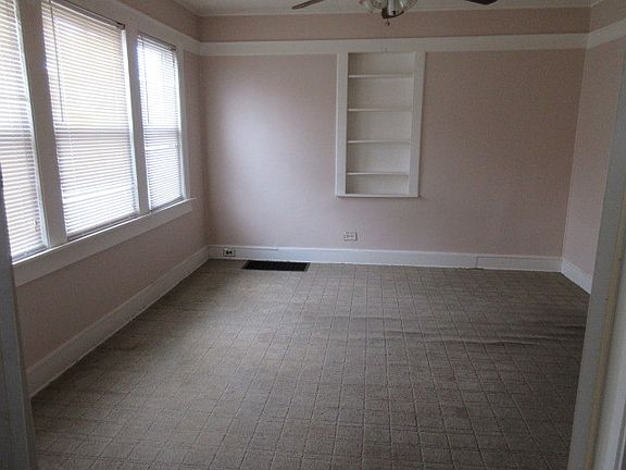 3rd image of 1600 S 17th Ave