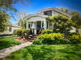 W58N385 Johnson Ave, Cedarburg, WI 53012
