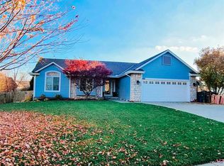 1120 Summerfield Way, Lawrence, KS 66049