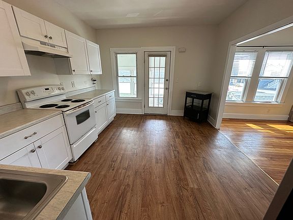 2nd image of 69 E Grand Ave #1