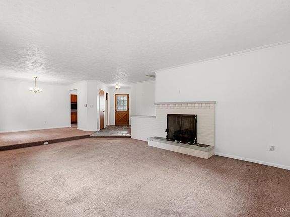 3rd image of 196 Virginia Cir