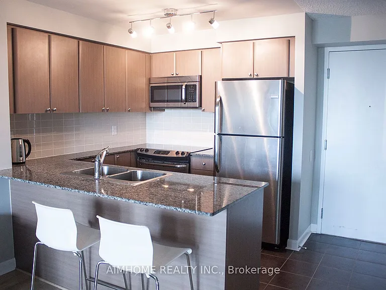 525 Wilson Ave #331 — Photo 2